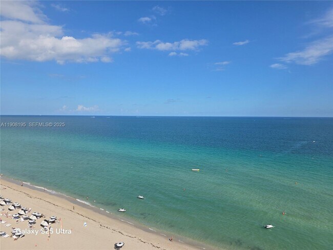 Building Photo - 3725 S Ocean Dr