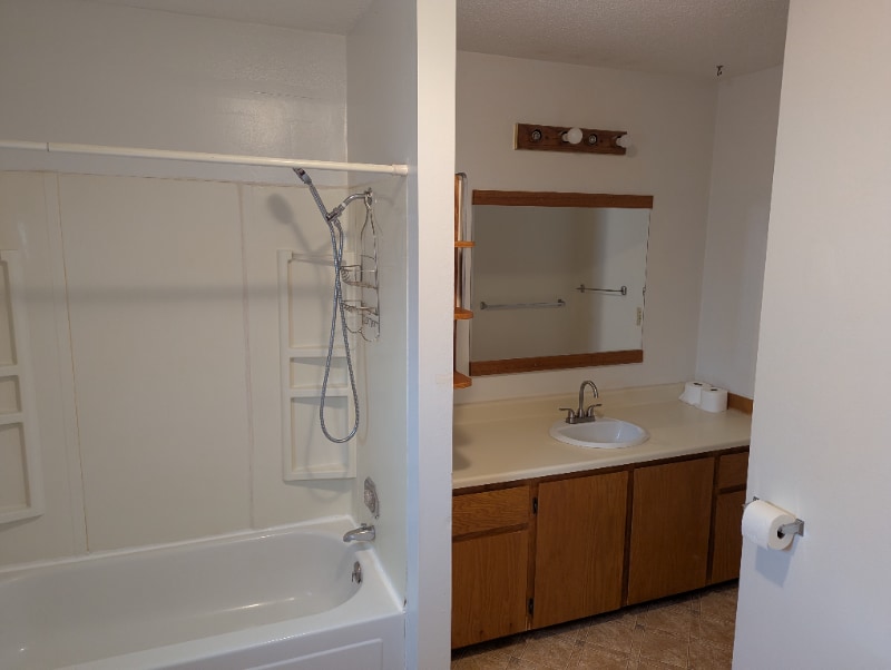 Building Photo - 426 Maple St