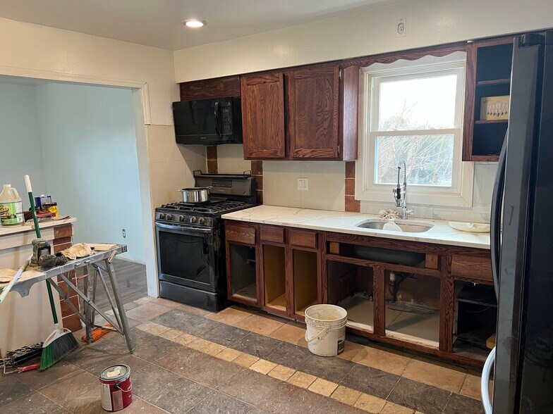 Building Photo - 284 Washington St