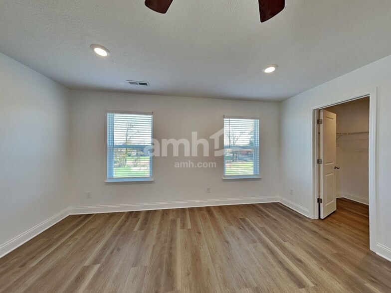 Building Photo - 202 Kramer Mills Dr