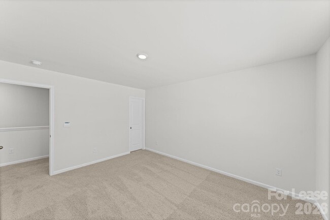 Building Photo - 204 Calvin Crk Dr