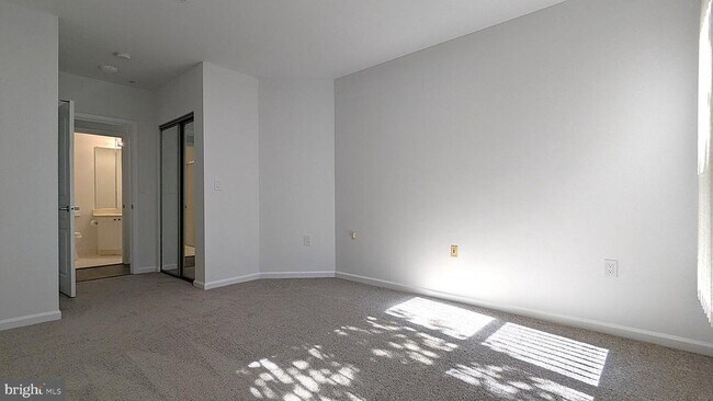 Building Photo - 12915 Alton Square