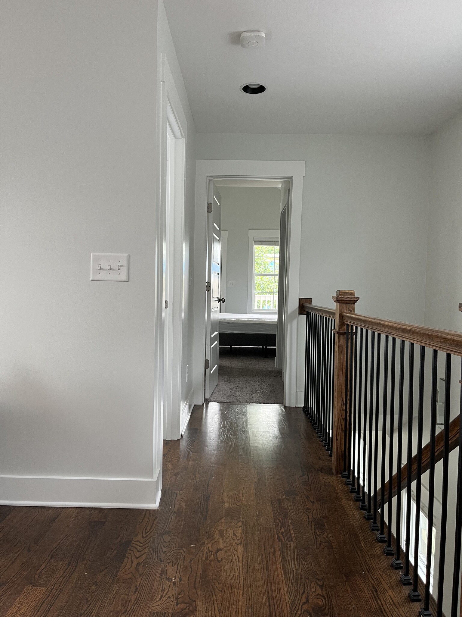 Building Photo - 1705 14th Ave S