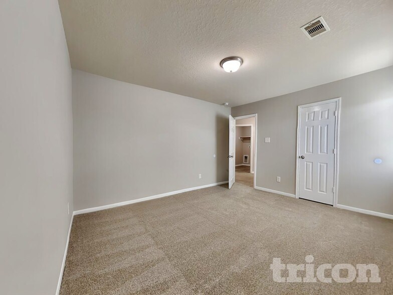 Building Photo - 3347 Apple Dale Dr