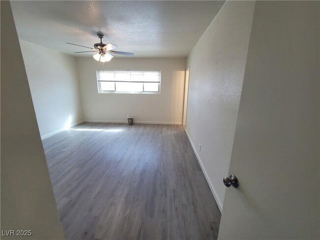 Building Photo - 3749 Ponderosa St