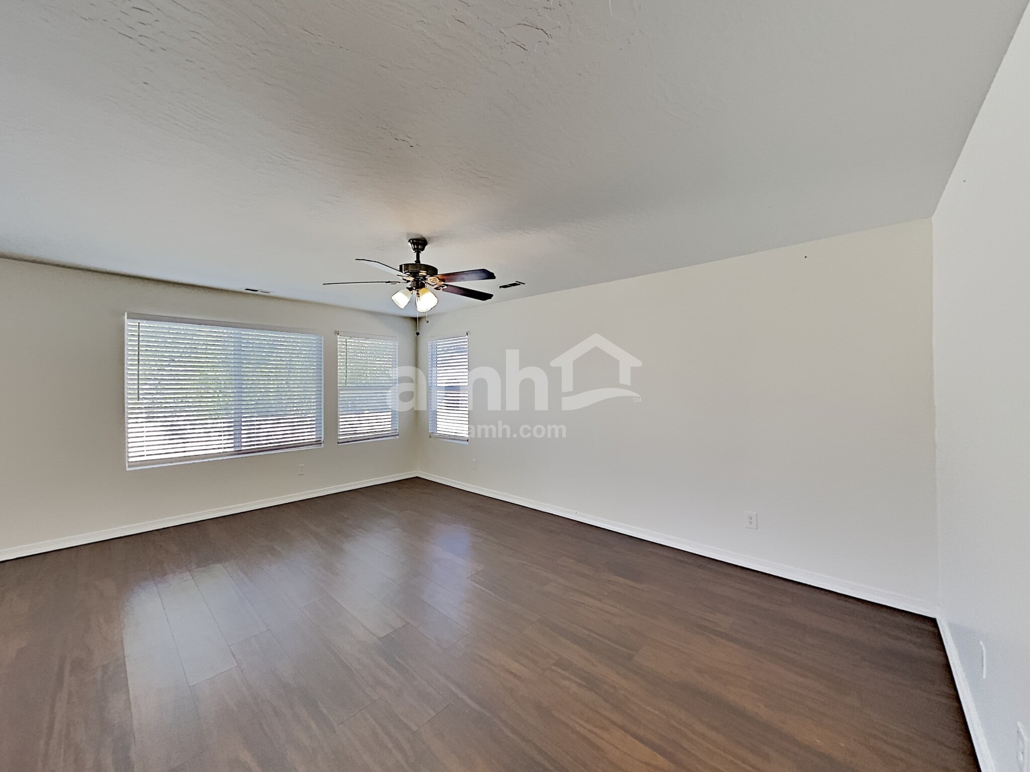 Building Photo - 1830 S 875 E