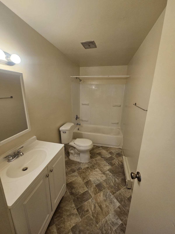 Building Photo - 4101 Pine Hollow Dr