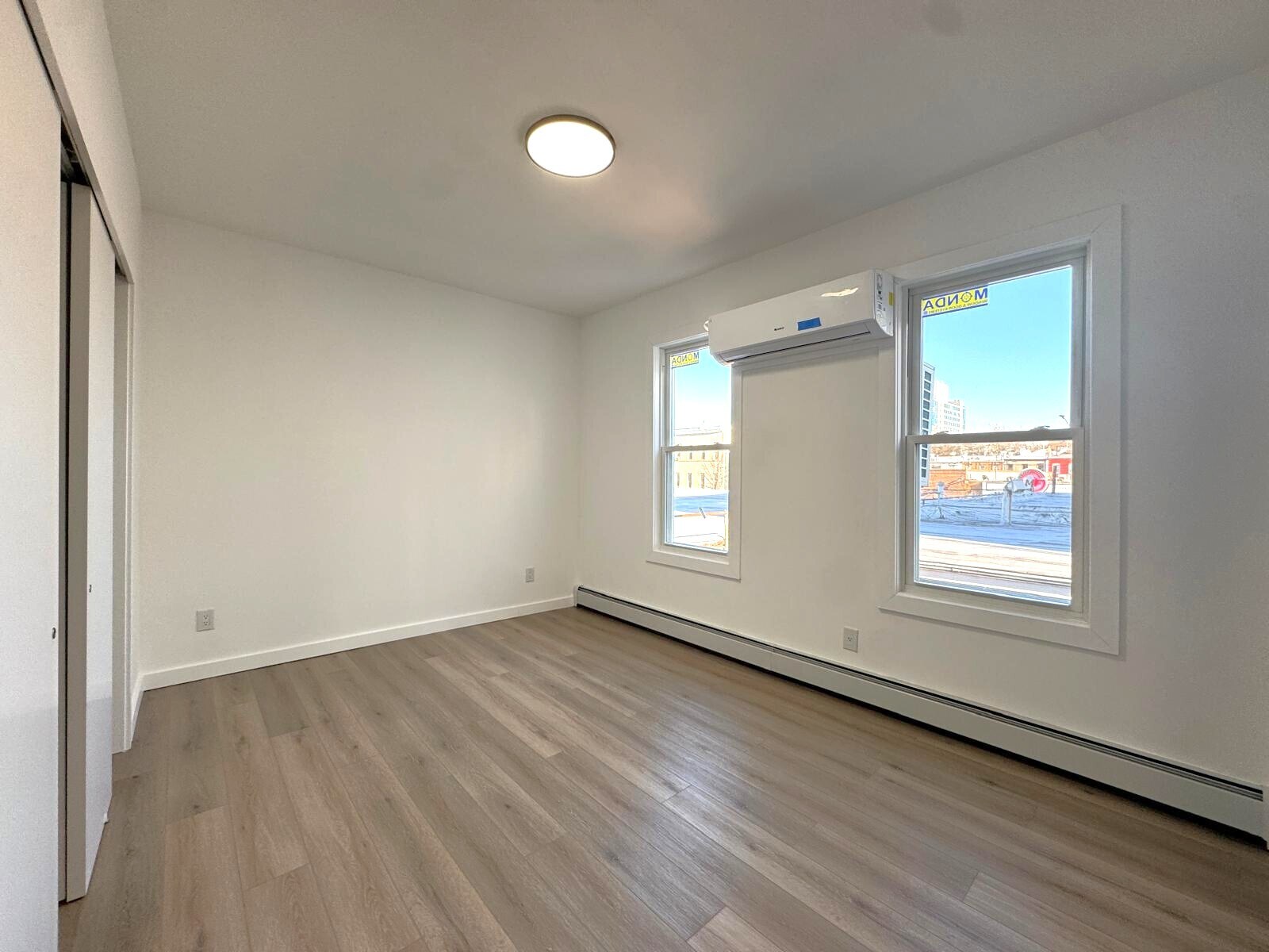 Building Photo - 198 28th St