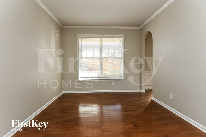Building Photo - 6675 River Island Cir