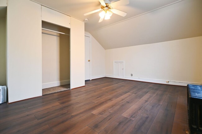 Building Photo - 310 Crabb Ave