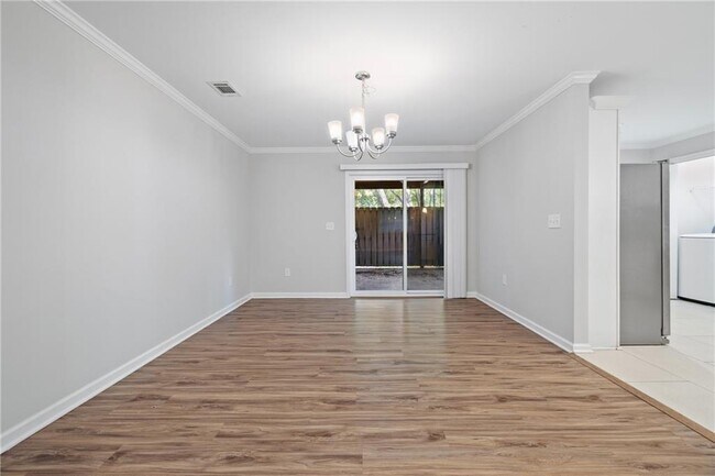 Building Photo - 305 Winding River Dr