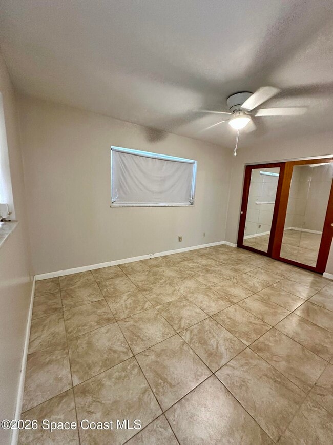 Building Photo - 680 Birchwood Ln