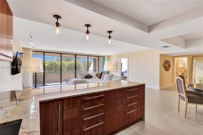 Building Photo - 11113 Biscayne Blvd