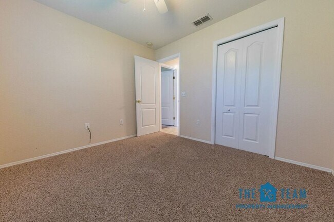 Building Photo - 515 Terranova Cir