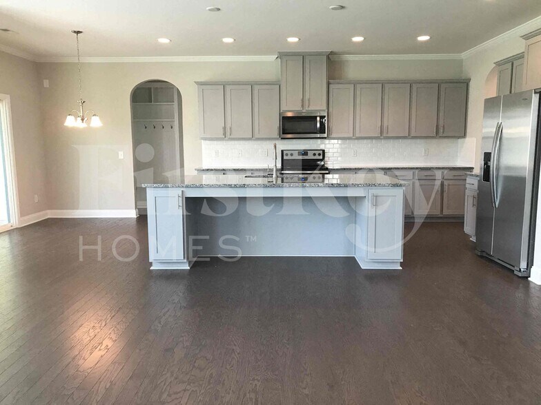 Building Photo - 84 Waterpine Dr