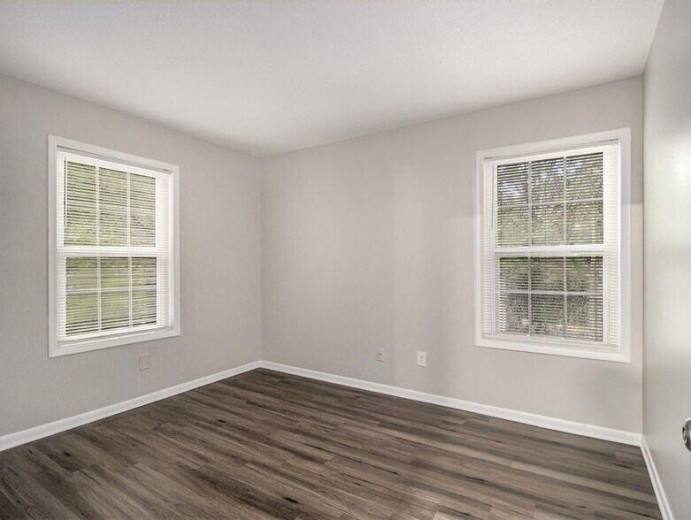 Building Photo - 3599 Woodbriar Cir