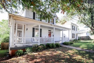 Building Photo - 306 Sussex St