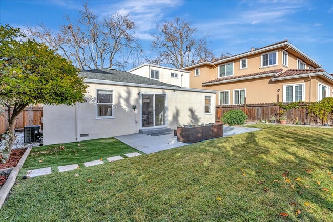 Building Photo - 354 Dana St