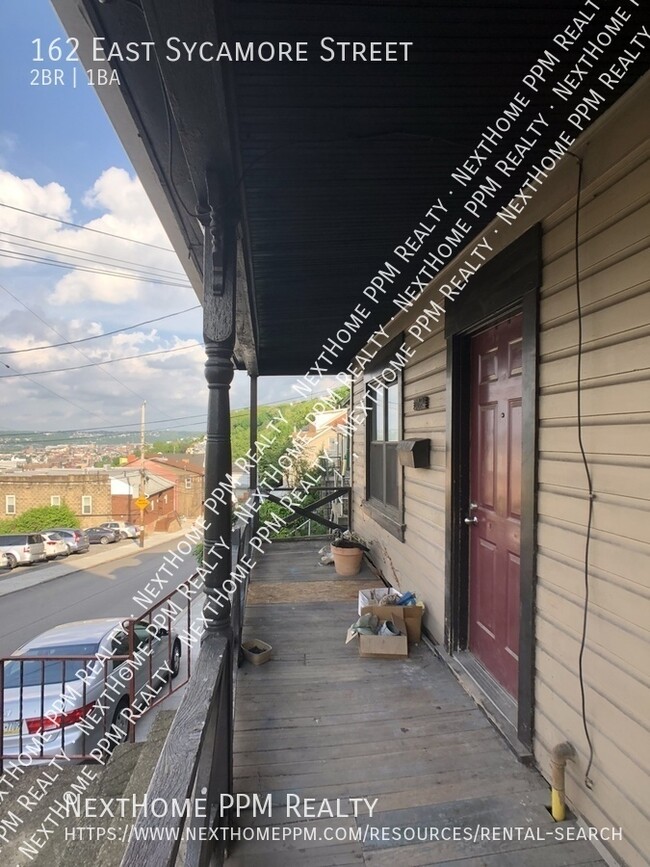 Building Photo - Mt Washington 2 Bedroom steps from Mon Inc...