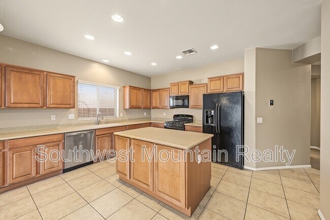 Building Photo - 2346 N Monticello Dr