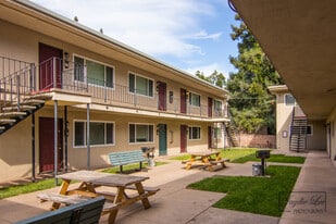 Bidwell's Mill common area - Bidwell's Mill Apartments