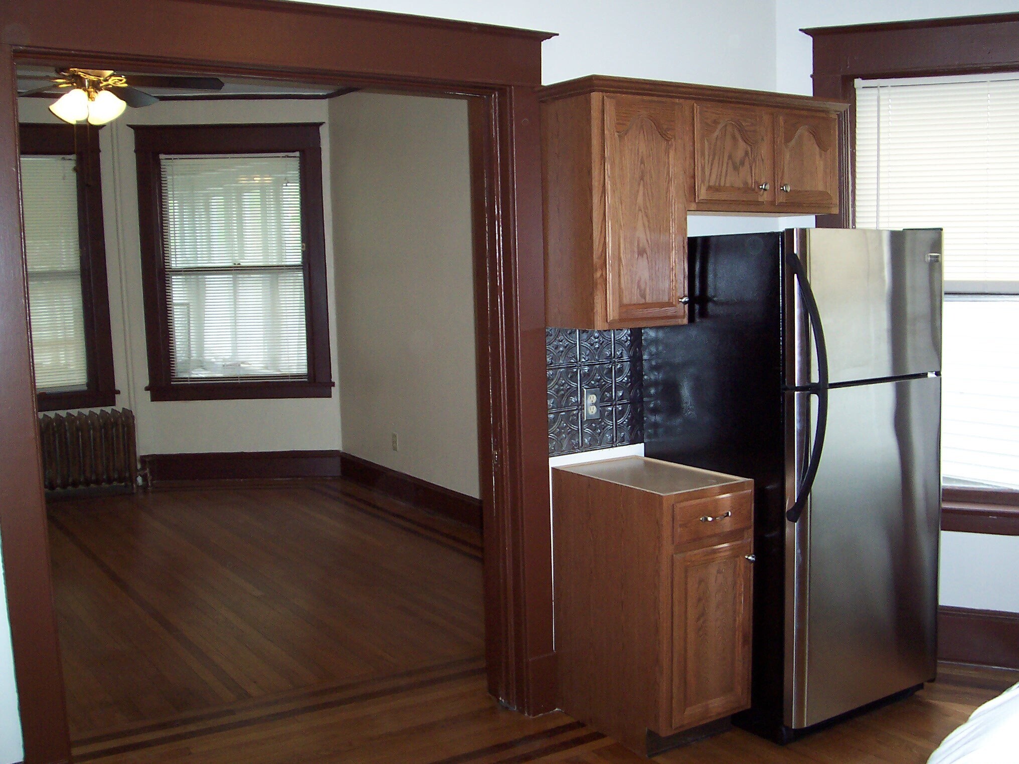 Building Photo - 220 Ontario St