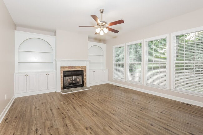 Building Photo - 717 Bennett Ridge Ct
