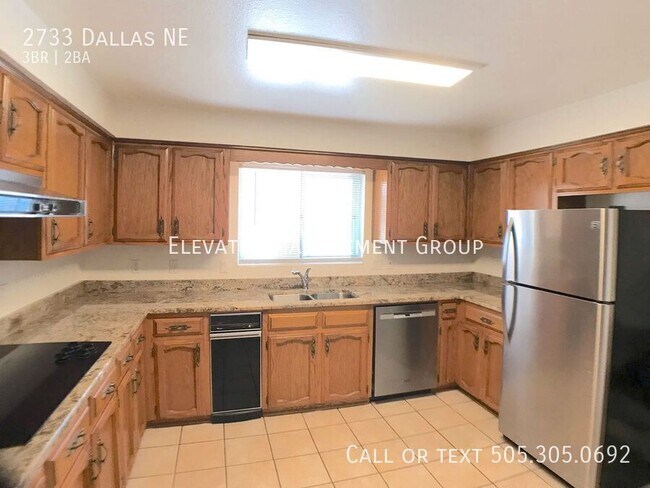 Building Photo - 2733 Dallas St NE