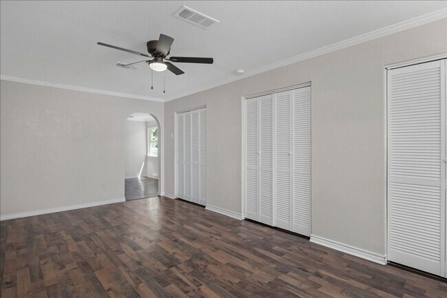 Building Photo - Beautiful large home for Rent