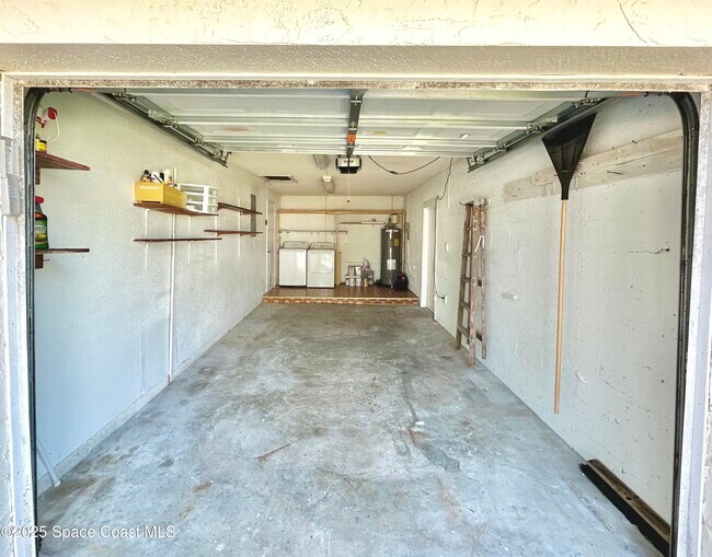 Building Photo - 401 Sea Horse Ave