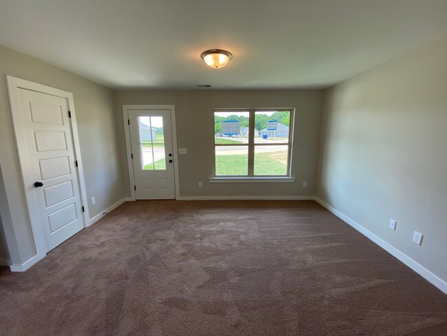 Building Photo - Terrific Home for Rent in Talladega, AL!!!...