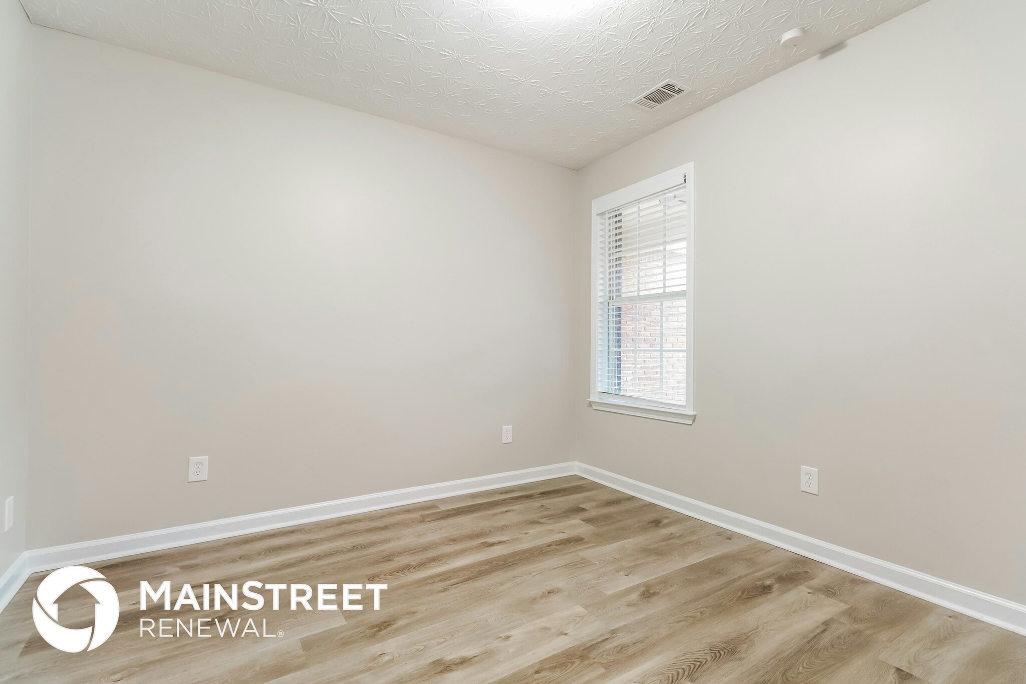 Building Photo - 205 Oak Hill Dr