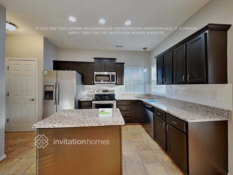 Building Photo - 16119 Amber Field Dr