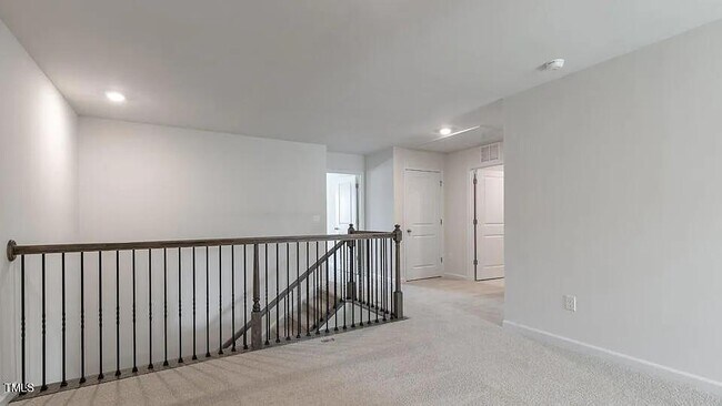 Building Photo - 614 Andrade Dr
