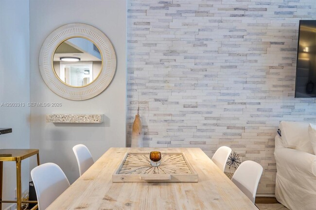 Building Photo - 2301 Collins Ave