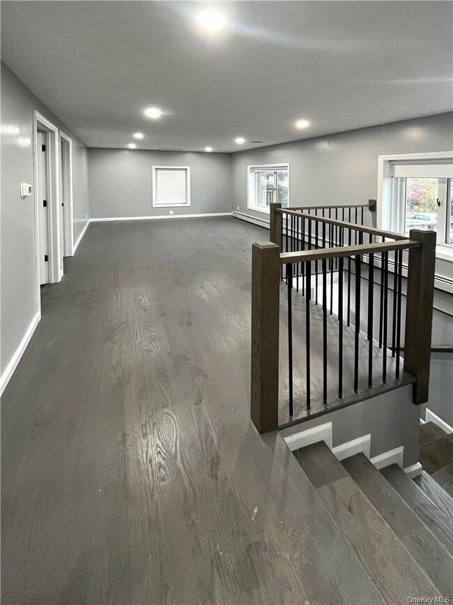 Building Photo - 31 Riverside Ave