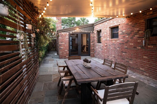 Building Photo - 2040 NE 173rd St