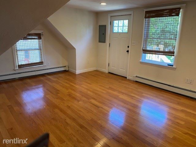 Building Photo - 1 br, 1 bath  - 339 Centre St # 3R