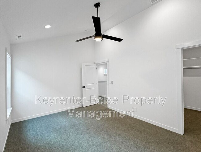 Building Photo - 3524 W Anderson St