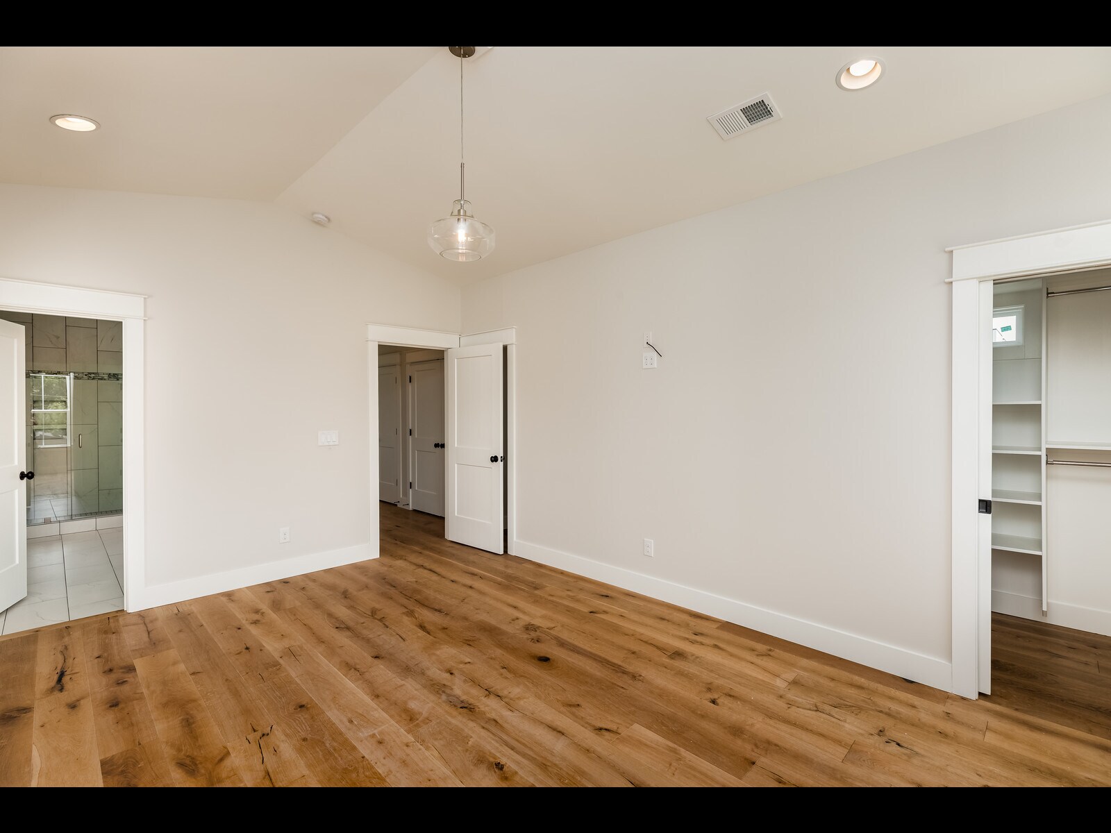 Building Photo - 1447 14th Ave S