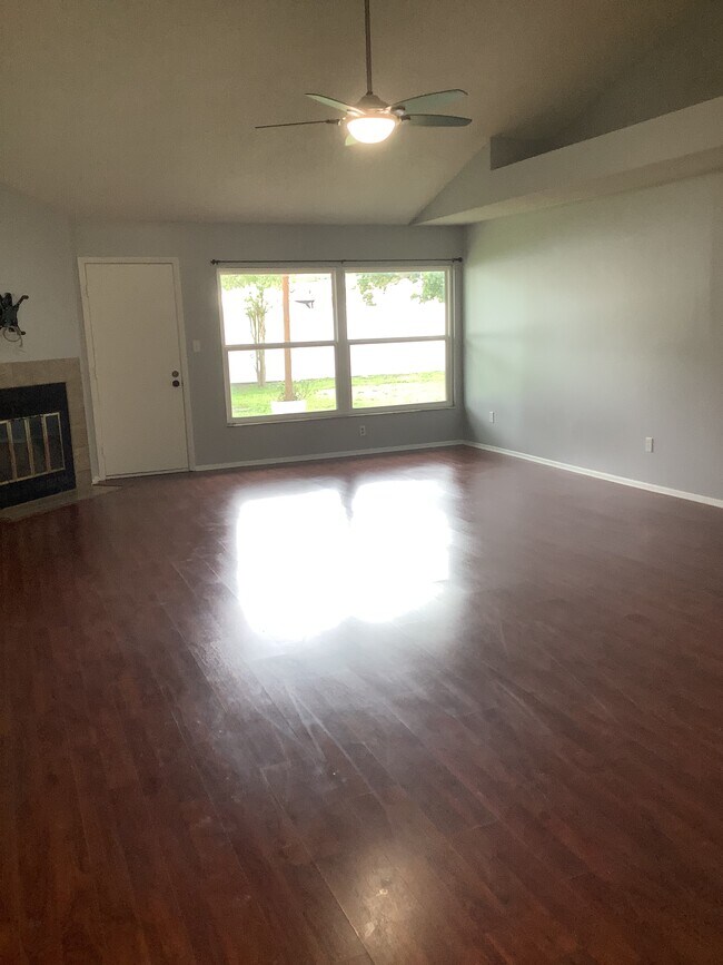 Living room from front - 1127 Shaffer Trl