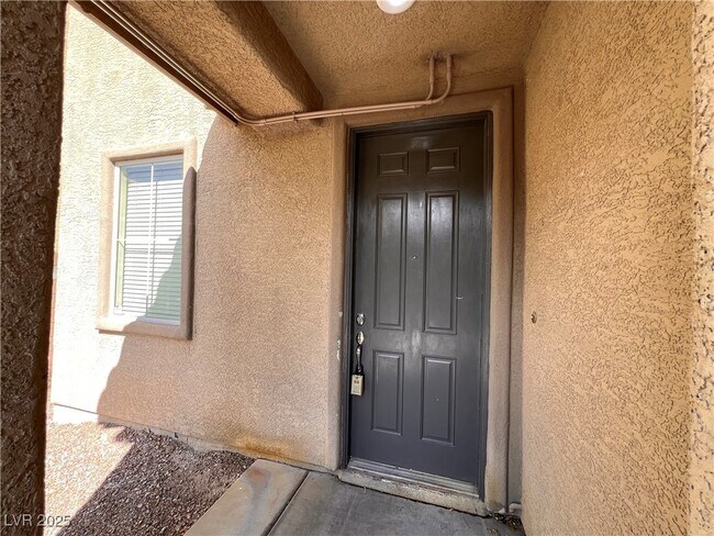 Building Photo - 5628 Granville Lake St