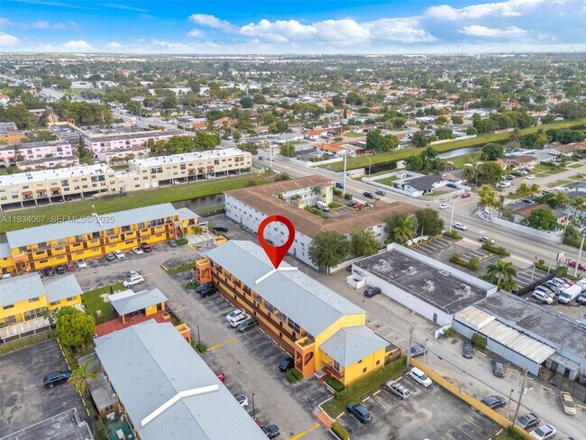 Building Photo - 5061 W 12th Ln