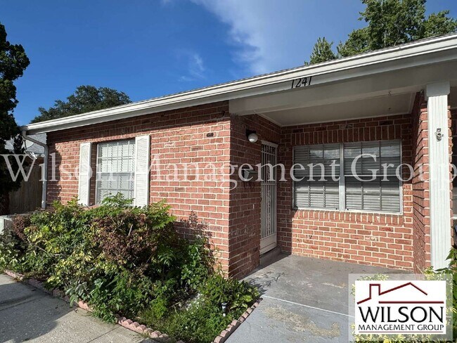 Primary Photo - 1241 Heritage Ln
