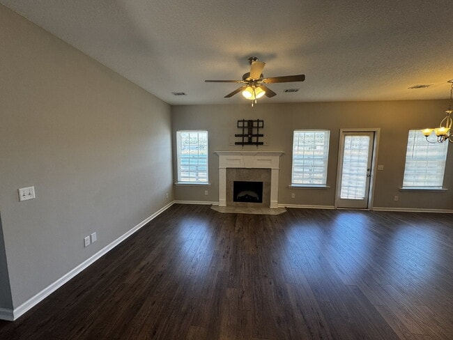 Building Photo - Home for Rent