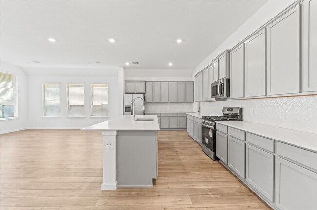 Building Photo - 18211 Saffron Sun St