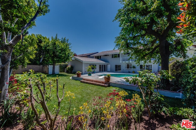 Building Photo - 13133 Morrison St