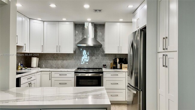 Building Photo - 3550 Galt Ocean Dr