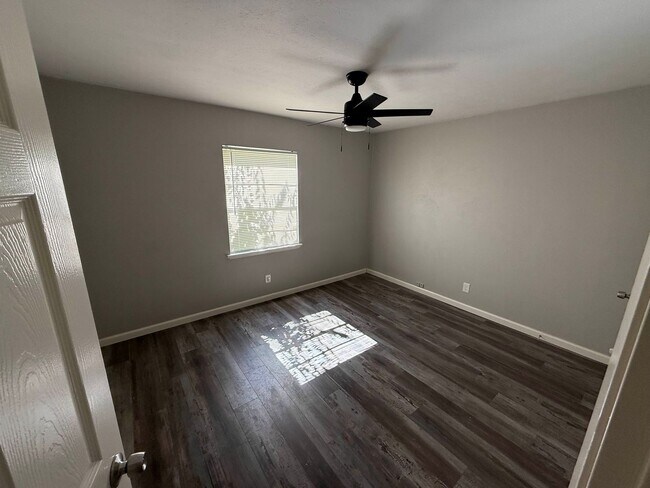 Building Photo - Beautiful 3 Bedroom House in Plano