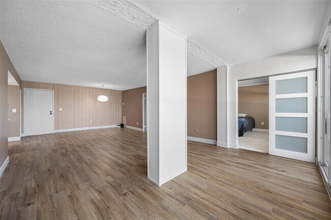 Building Photo - 10216 Regal Dr